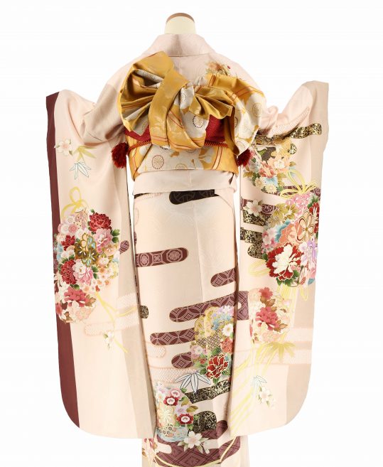 参列振袖[2Lサイズ・古典柄]ピンクベージュにエンジの霞と薬玉[身長176cmまで]No.1101